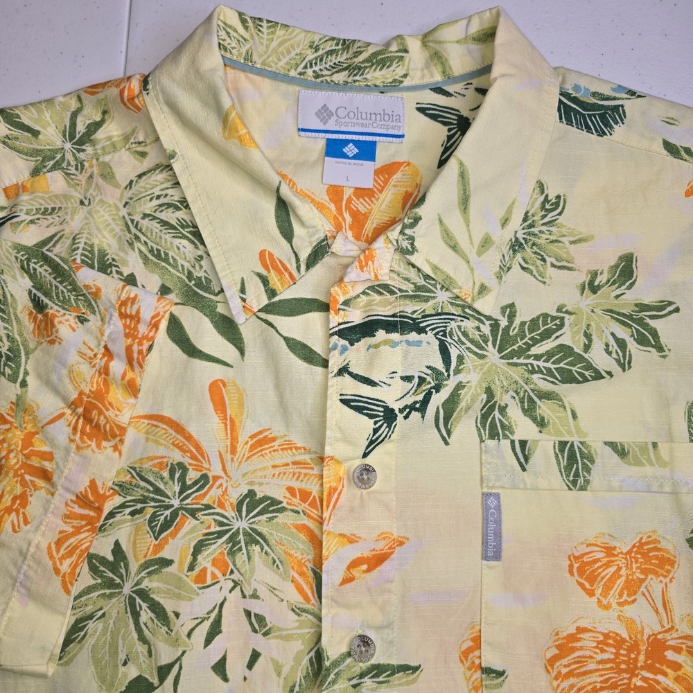 COLUMBIA Men's Large Yellow‎ Tropical Short Sleeve Shirt -720
